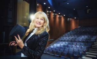 photo of Zanna Downes dancing