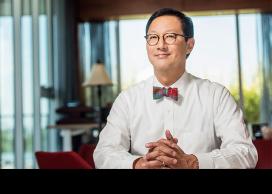 Portrait of Santa Ono